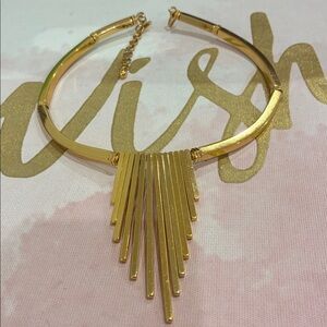 Elegant Monet Signed 18 inch Gold Collar Necklace